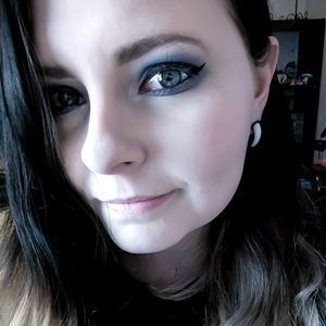 Meet your Posher, Abigail